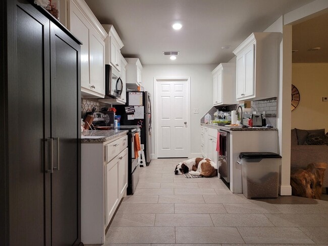 Photo - 5745 37th St