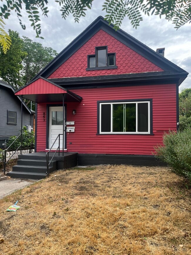 Building Photo - 843 S Roberta St Unit A