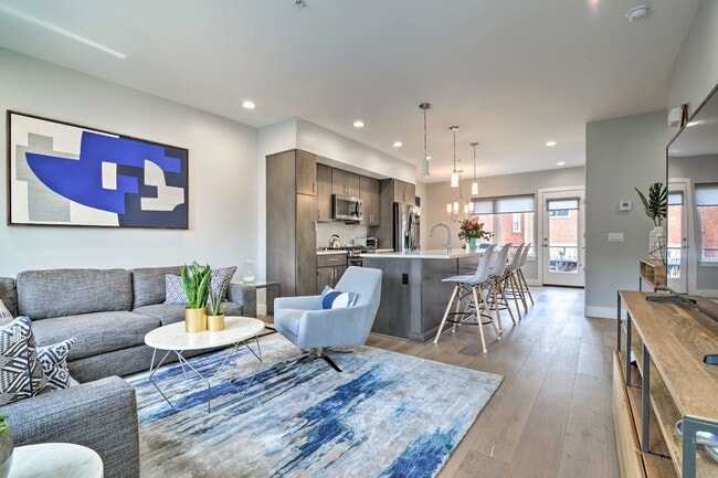 312 47th St