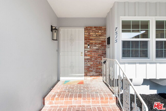 Photo - 7515 W 88th St