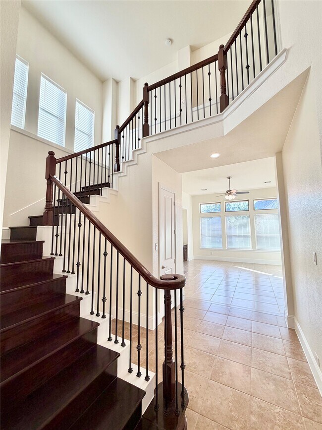 4526 Broken Rock Ln