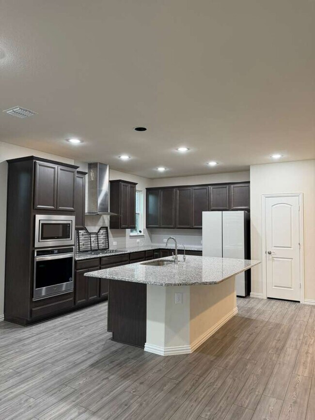 Kitchen - 3340 Sorghum Way