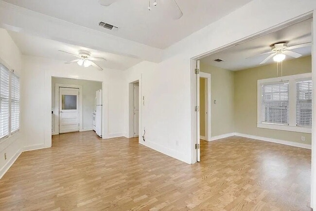 Photo - "Charming 2-Bed Oasis in the Heart of Austin's Vibrant 78704!"