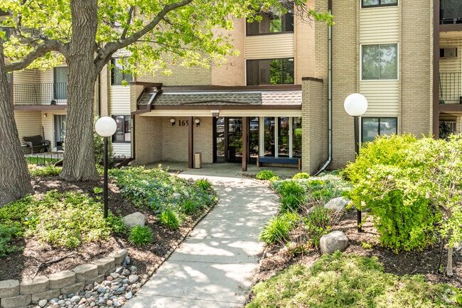 Entrance - Rosewood Village