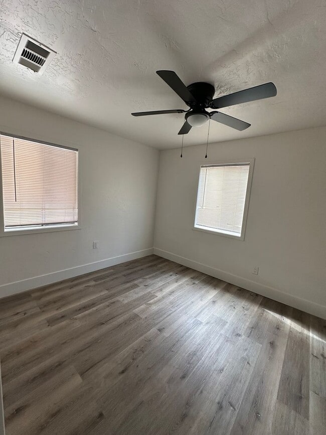 Photo - 1710 S Garden St Unidad B