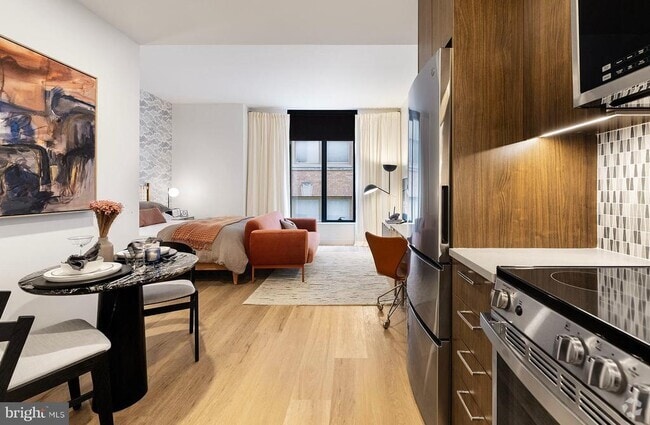 Building Photo - 210 S 12th St Unit 0B-1-19Q Rental
