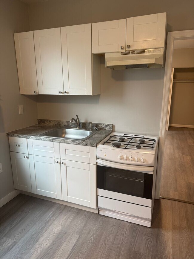 Photo - 52 E Washington Ave Unit B