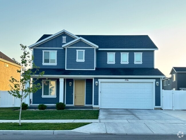 Building Photo - Coming soon 5 Bed/3 Bathroom house in Amer...