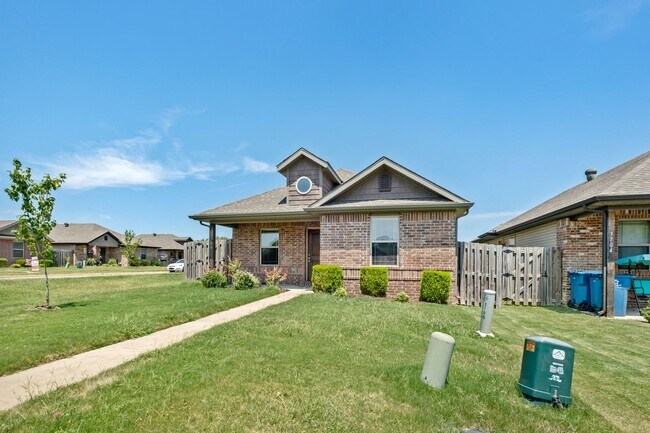 Photo - Quiet Cul-De-Sac Home in Bentonville!