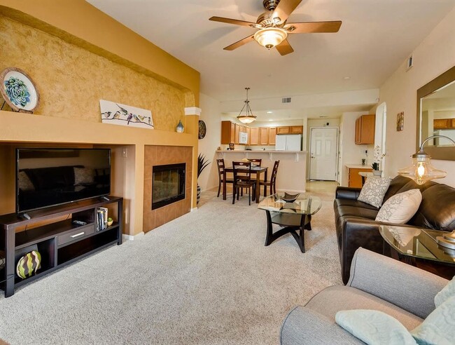 Large 2 Bedroom 2 Bath First Floor Condo w... - Large 2 Bedroom 2 Bath First Floor Condo w...