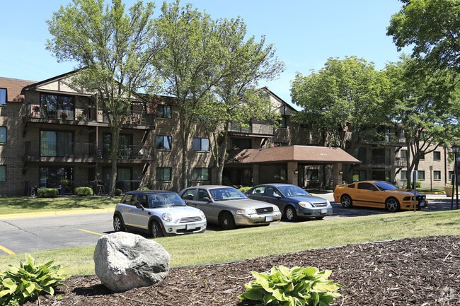 Photo - Laurel West End