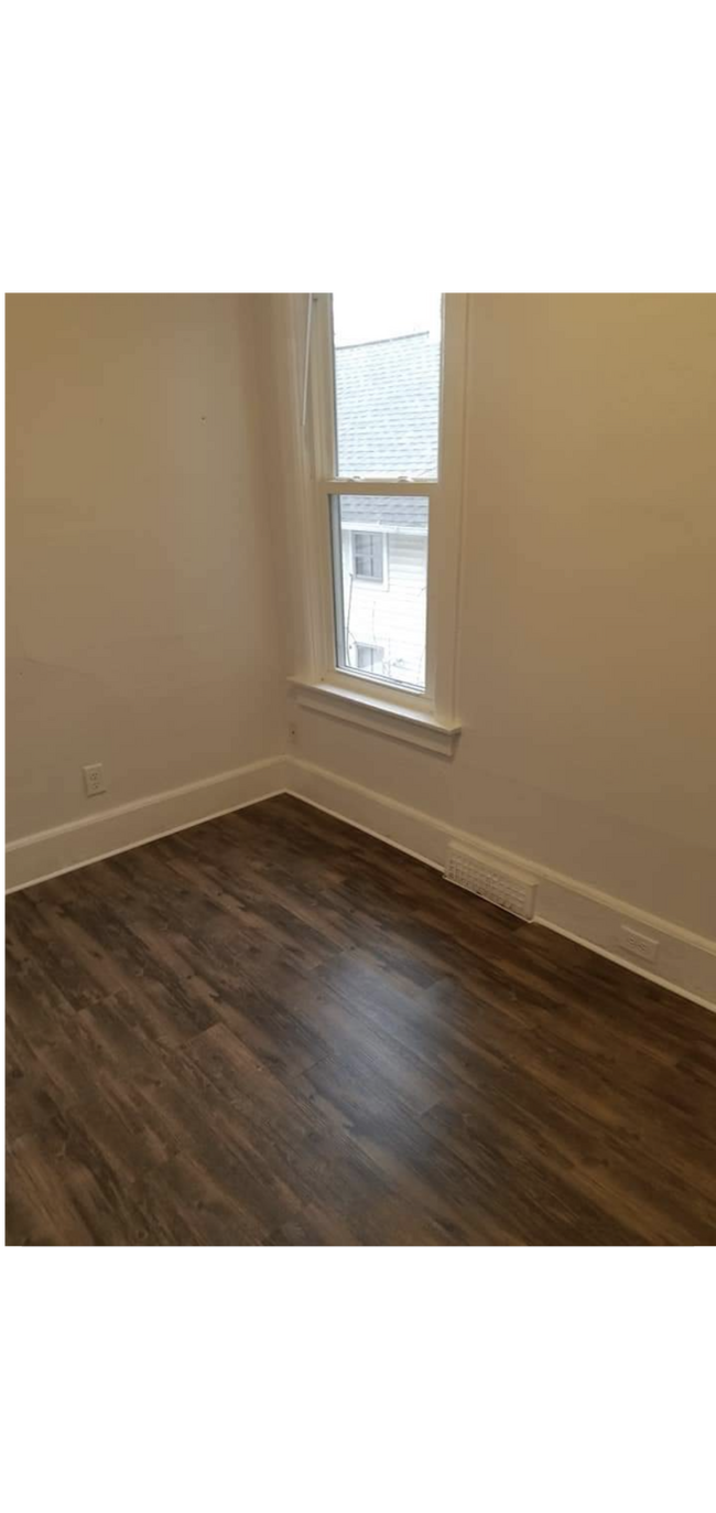 1418 Superior Ave Townhome Townhome Rental in Sheboygan WI