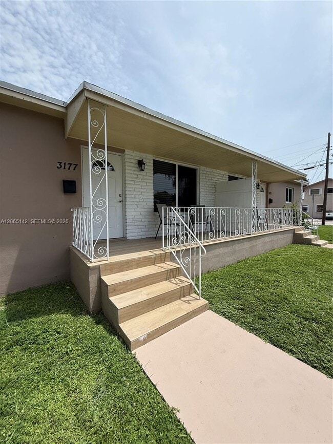 Building Photo - 3177 SW 27th Terrace Unit 3177