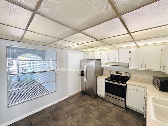 Photo - 7516 S Sanibel Cir