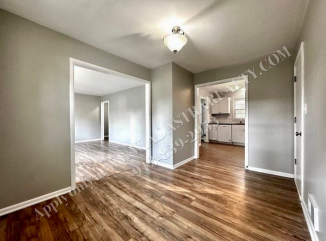 Photo - MOVE IN SPECIAL!! Updated 3 Bed 1 Bath Home In Independence-Available NOW!! MOVE IN SPECIAL $300 ...