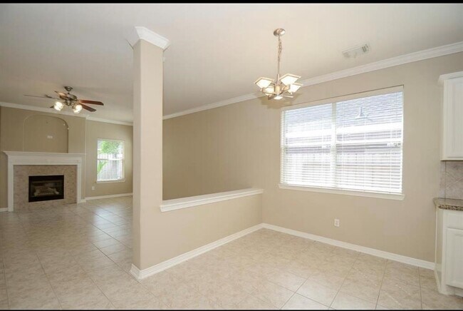 Photo - 210 Riverway Bluff Ln