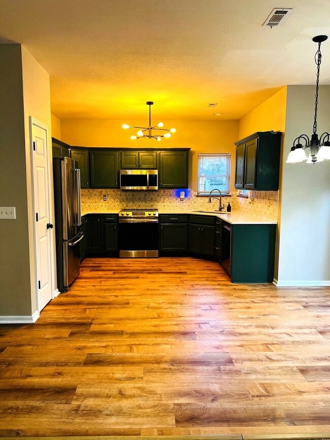 Photo - Charming 3-Bedroom Home with Modern Amenities and Elegant Finishes