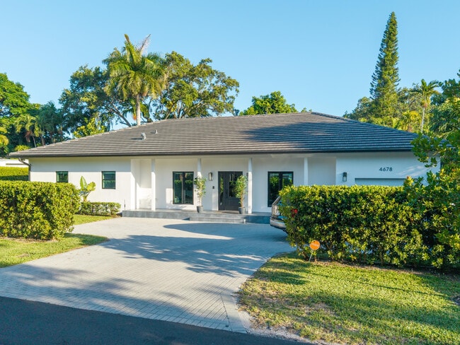 Building Photo - 4678 SW 11th St Rental