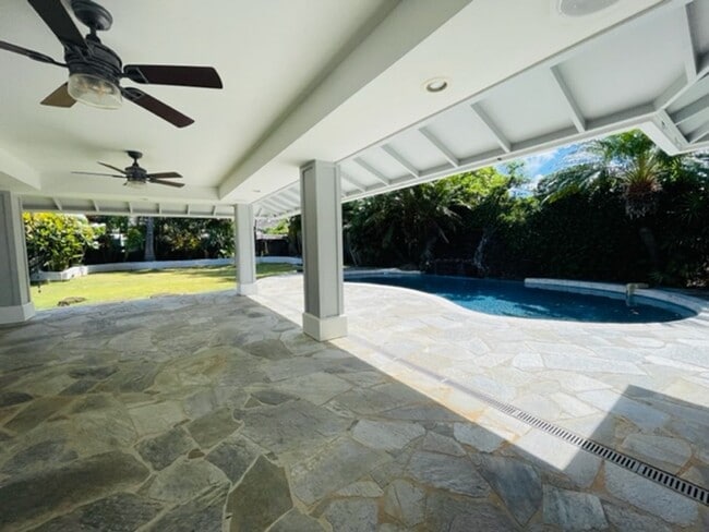 Photo - 3 Bedroom, 2 Bathroom, with 2 Car Garage