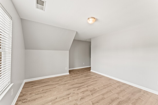 Photo - 208 Jarrod Oaks Ct SW