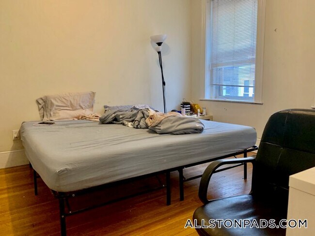 Photo - 7 Price Rd Unidad 5