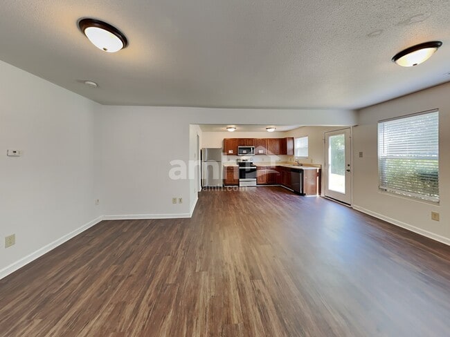 Photo - 386 Morning Dew Dr