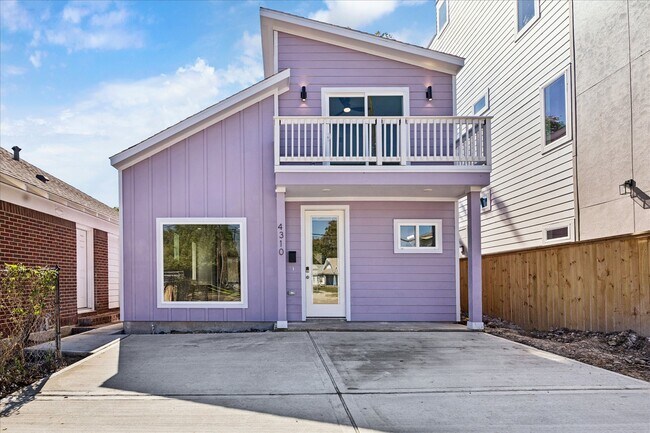 Building Photo - 4310 Canal St