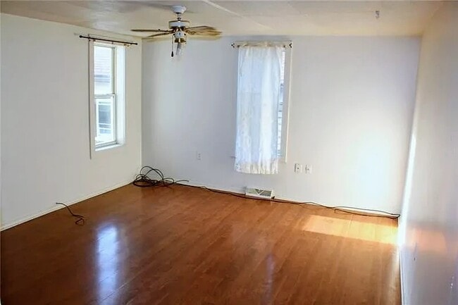 Photo - 115 Fairview Ave Unit 2