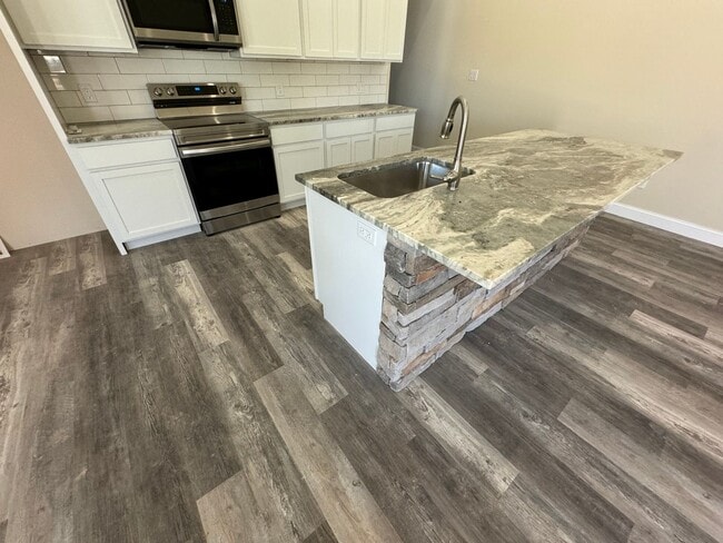 Photo - New Build - Peaster ISD - HIGH CEILINGS - WATER INCLUDED