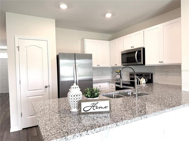 Photo - 1213 BALSAM Dr