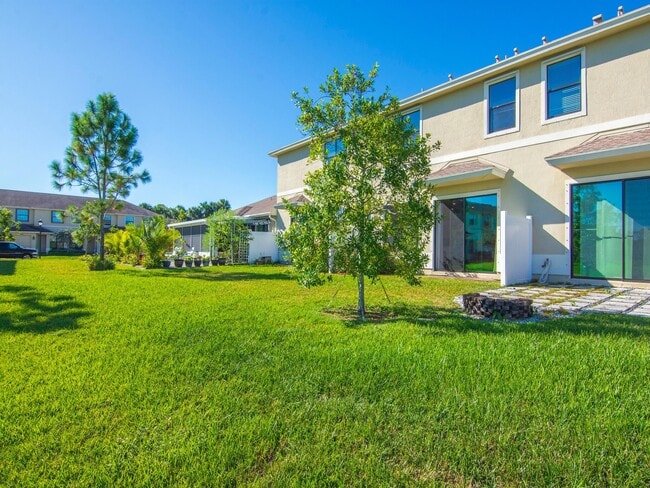 Photo - 10064 W Villa Cir Townhome