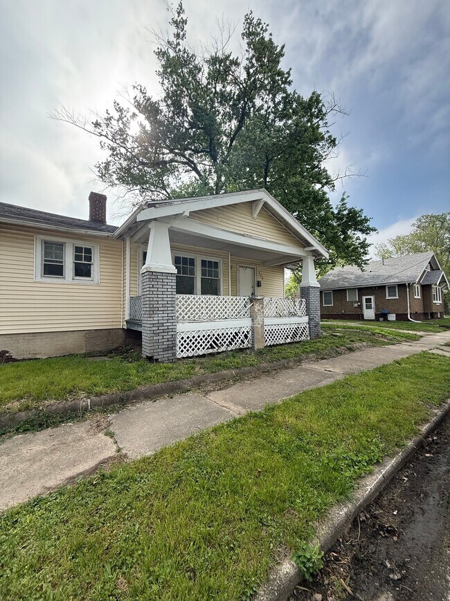 Photo - 328 N 18th St