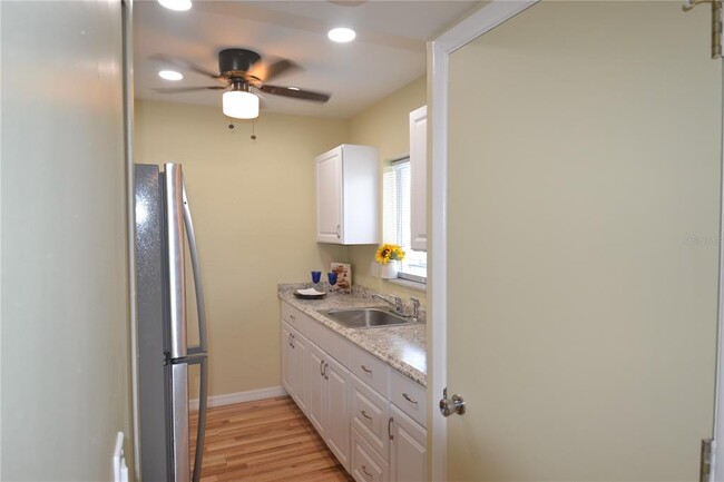 Photo - 2003 Greenbriar Blvd Condo Unit 3