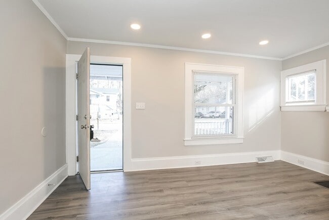Photo - 1613 N Hamilton St