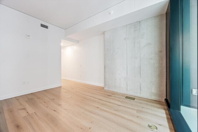 Photo - 610 Davis St Unit 2706