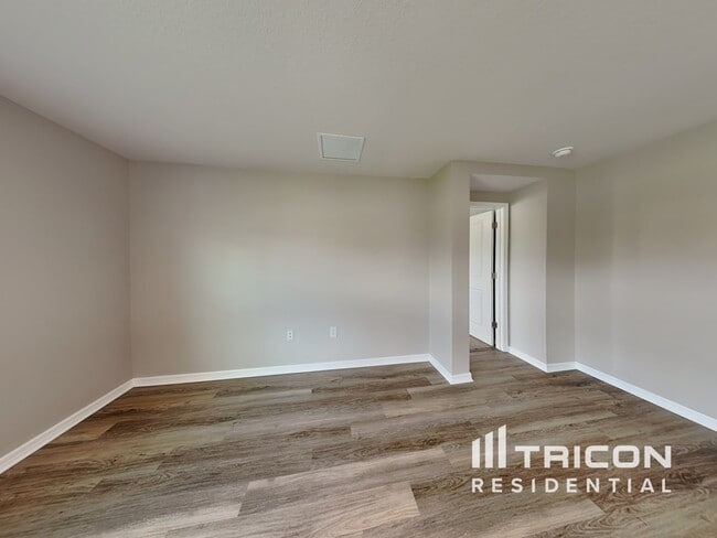 Photo - 4611 Dusky Dawn Ln