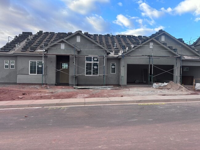 Building Photo - Brand New 3 bed plus office/2.5 bath in beautiful Coral Canyon!