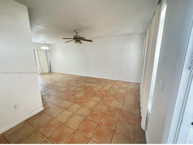 Photo - 1327 Riverside Cir Unit 1327