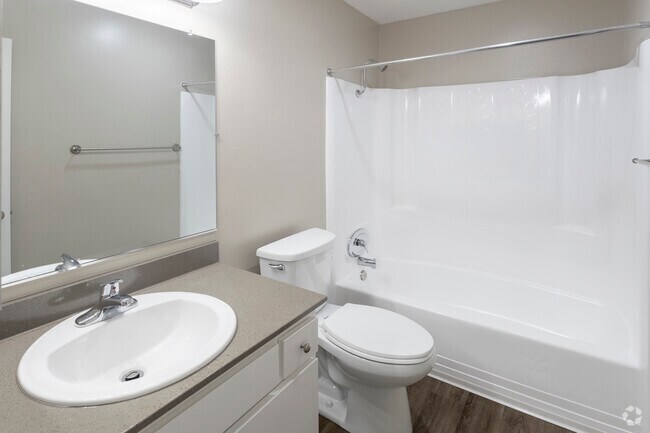 1 BR, 1 BA - 694 SF