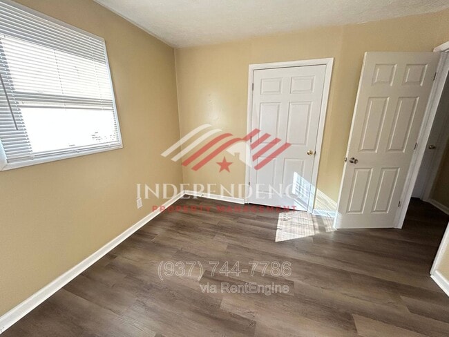 Photo - 4381 Marlowe St