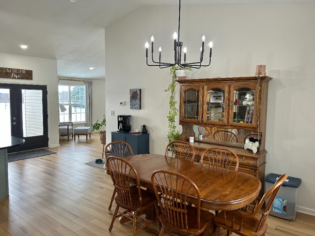 Photo - 40020 Selos Rd