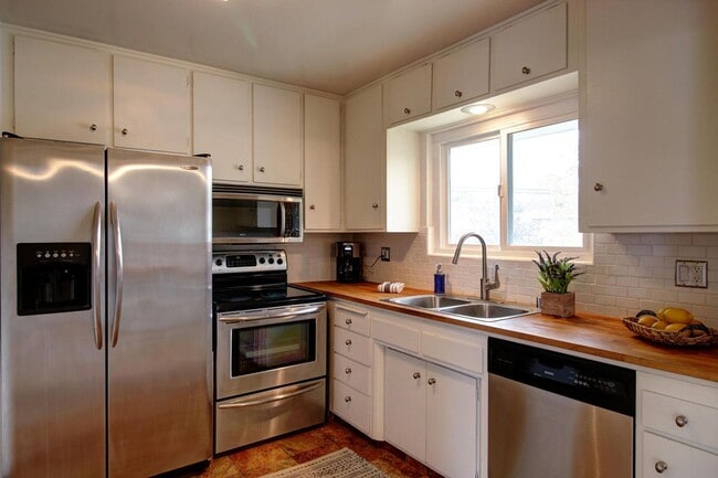 Photo - 3639 San Remo Dr