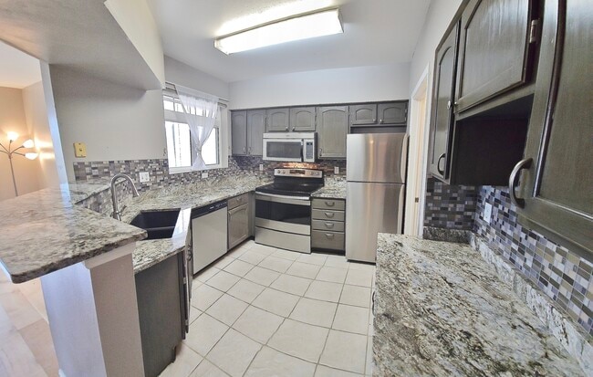 Photo - 780 Copper Ln Unit 107