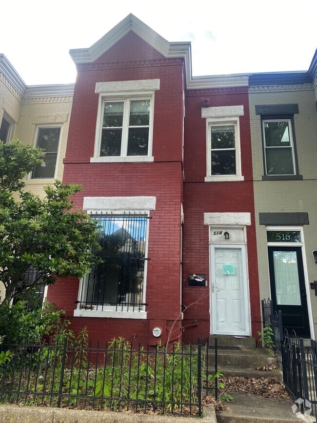 Building Photo - 514 14th St NE Rental
