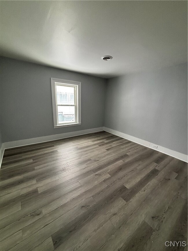 Photo - 156 N Meadow St