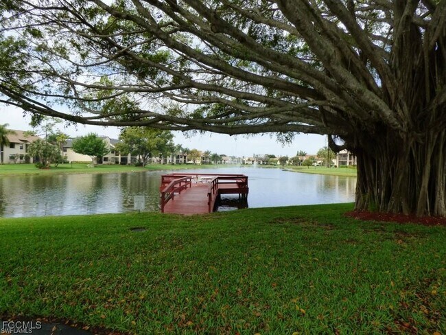 Building Photo - 8534 Charter Club Cir Unit 8