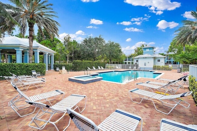 Photo - 356 W Thatch Palm Cir