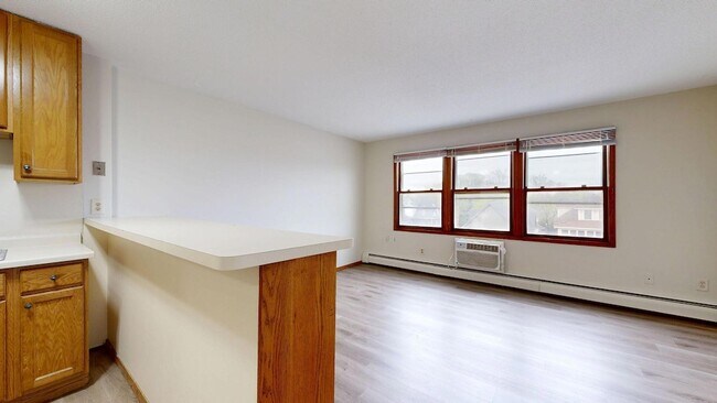 Photo - 2216 Pleasant Ave Unit 212