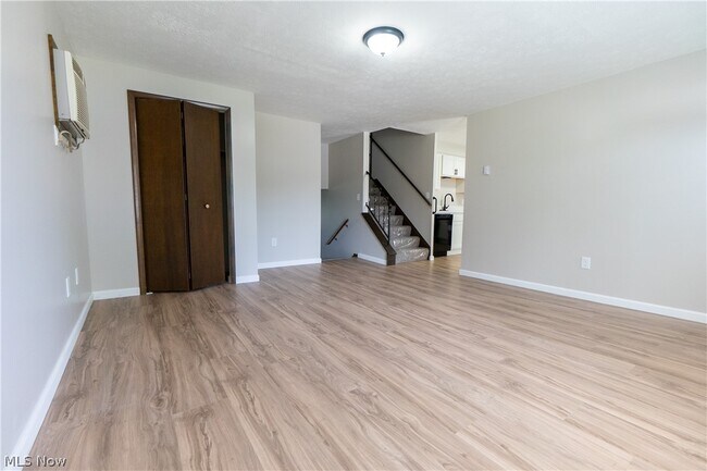 Photo - 5922 Albert Ave