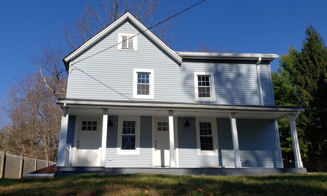 Building Photo - 21 W Hanover Ave Unit 1st floor